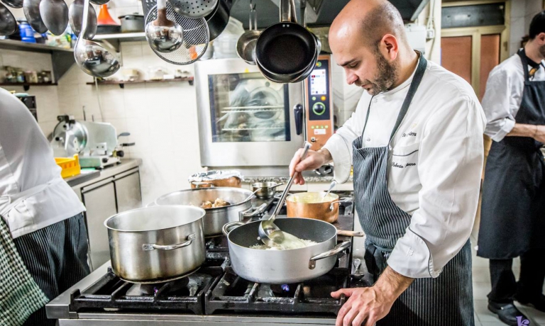 La cucina di Roberto Serra, atto d’amore verso la Sardegna